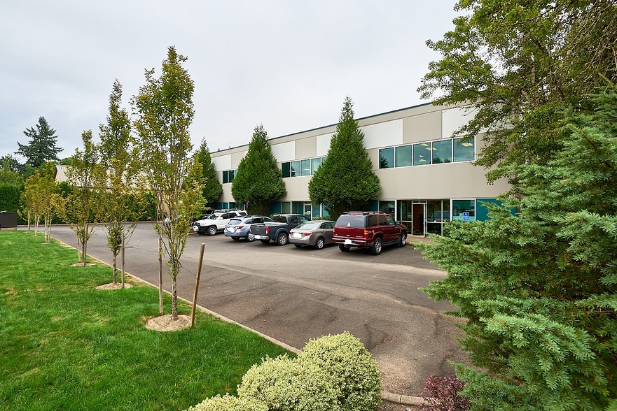 Primary Photo Of 2700 E 9th St, Newberg Office For Lease