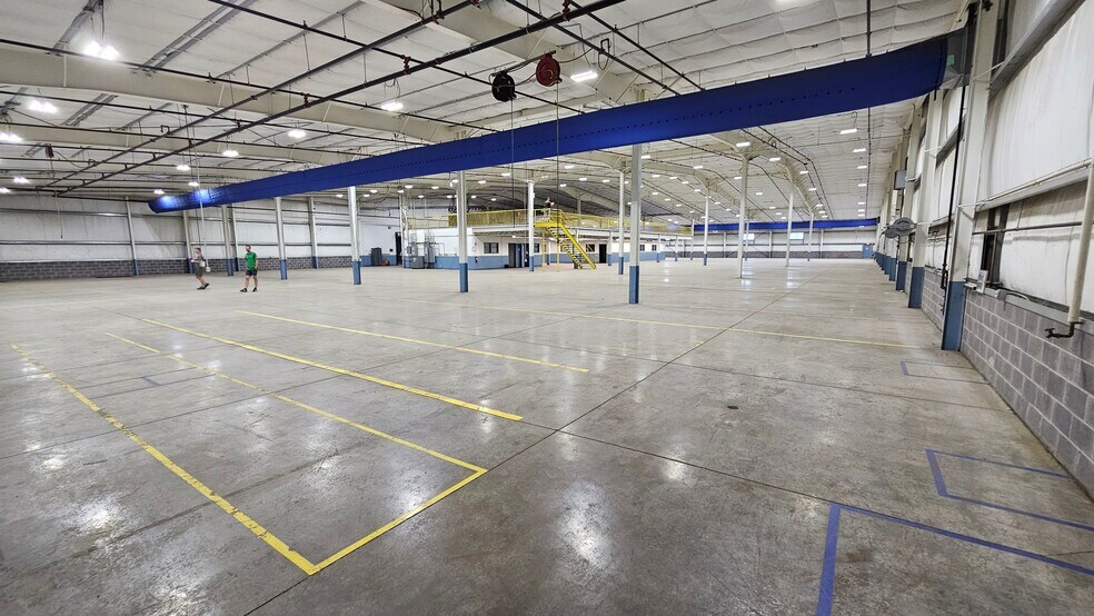 More Photos Of 6377 Dean Pky, Ontario Manufacturing For Lease