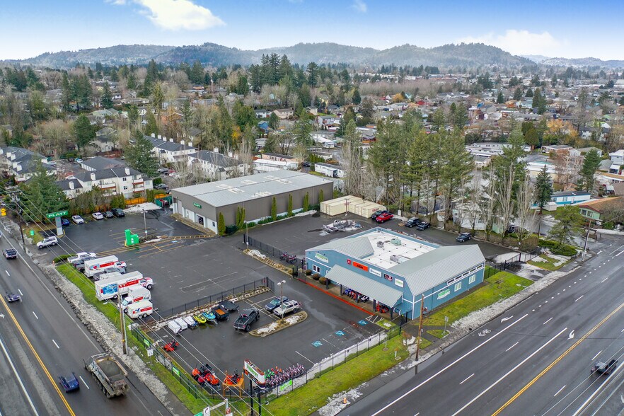 More Photos Of 993 NE Kane Dr, Gresham Freestanding For Lease