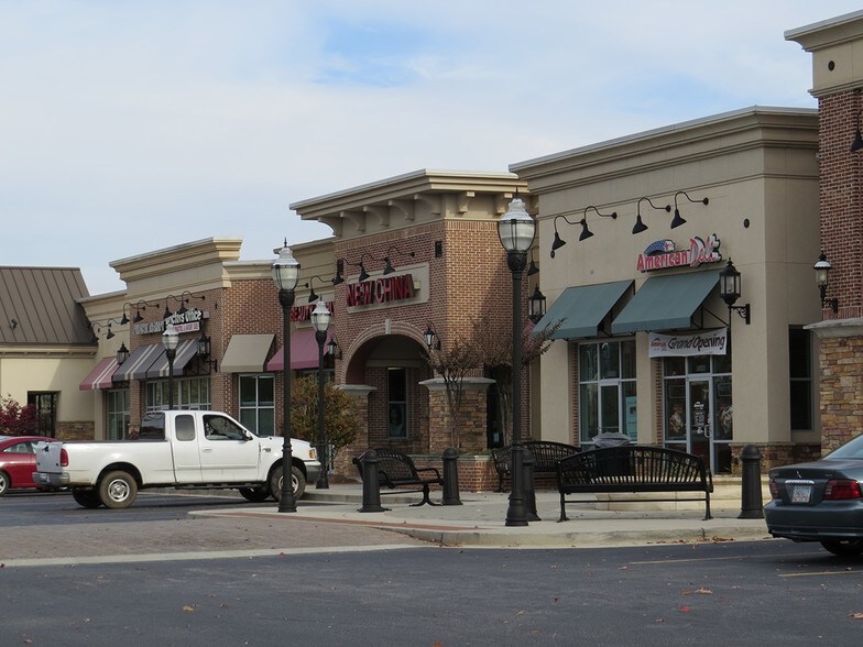 More Photos Of 3700-3838 Salem Rd, Covington Supermarket For Lease