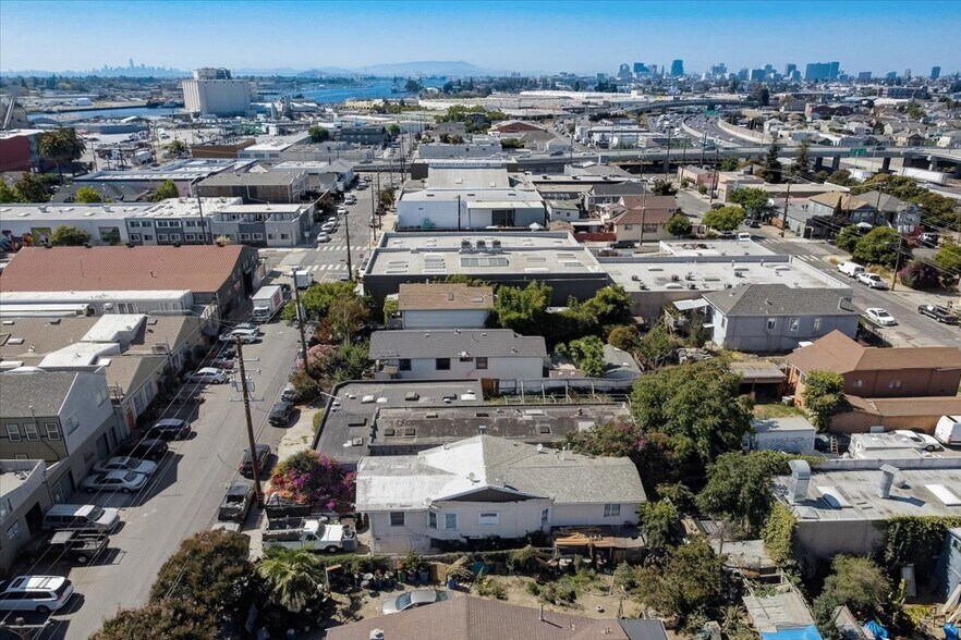 More Photos Of 2928-2930 Chapman St, Oakland Warehouse For Sale