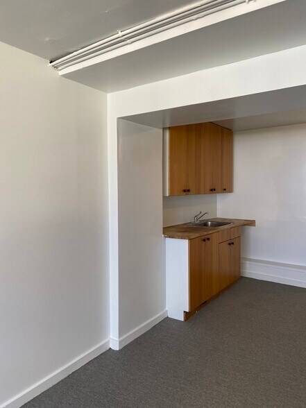 More Photos Of 1464 Taylor St, San Francisco Apartments For Lease