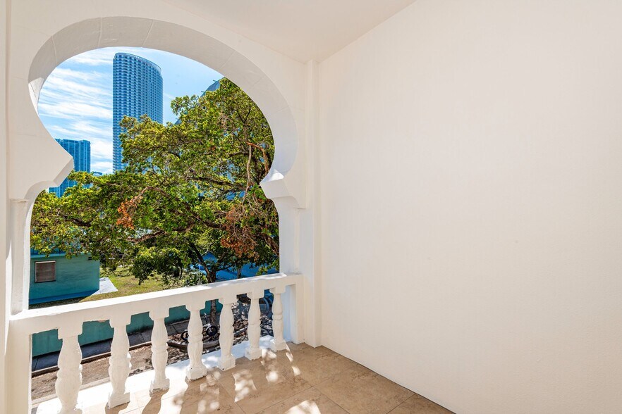 More Photos Of 440 SW 5th Ave, Miami Apartments For Sale