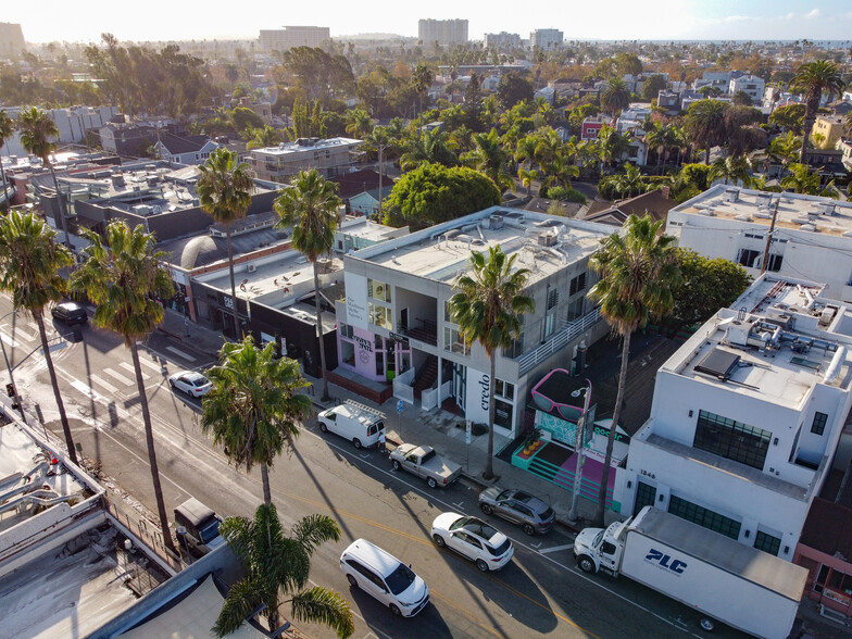 Primary Photo Of 1350-1352 Abbot Kinney Blvd, Venice Loft Creative Space For Lease