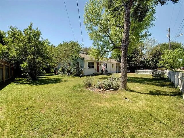 More Photos Of 1301 E Main St, Round Rock Specialty For Sale