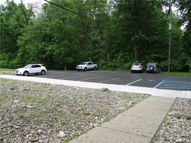 More Photos Of 7217 Sashabaw Rd, Village of Clarkston Office Residential For Sale