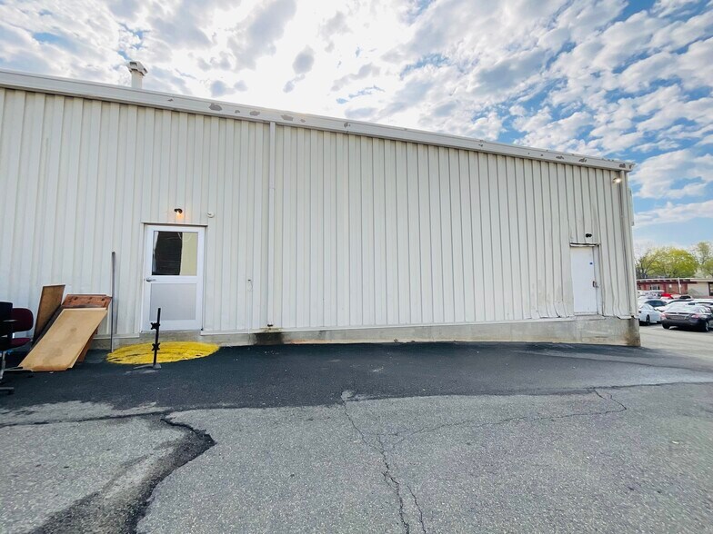 More Photos Of 113 West St, Pittsfield Storefront Retail Office For Sale