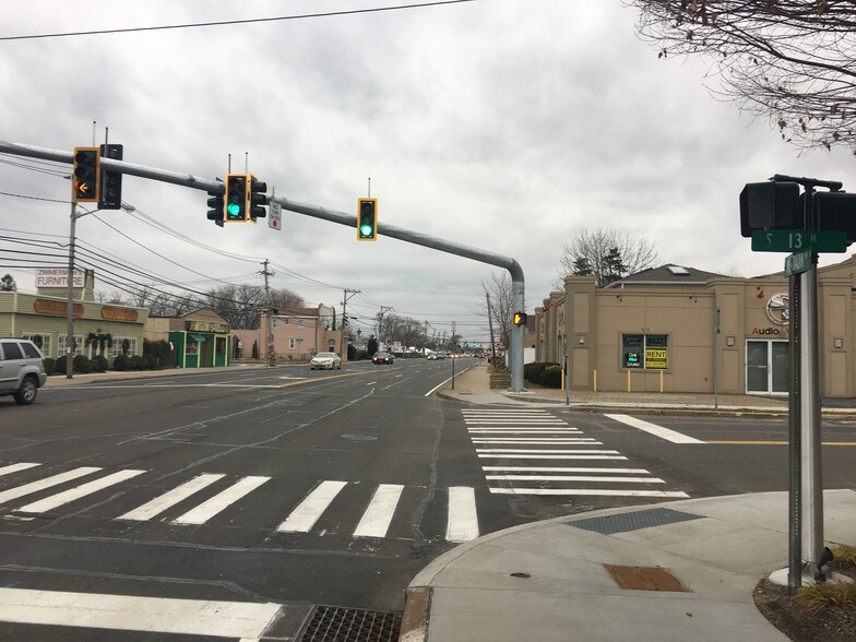 More Photos Of 620 W Montauk Hwy, Lindenhurst Freestanding For Sale