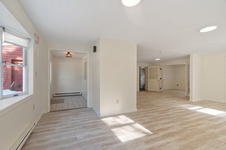 More Photos Of 561 Main St, Boxford General Retail For Sale