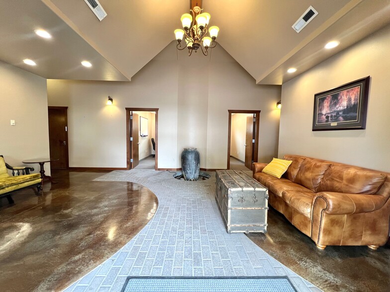 More Photos Of 1212 Columbia Park Trl, Richland Coworking Space