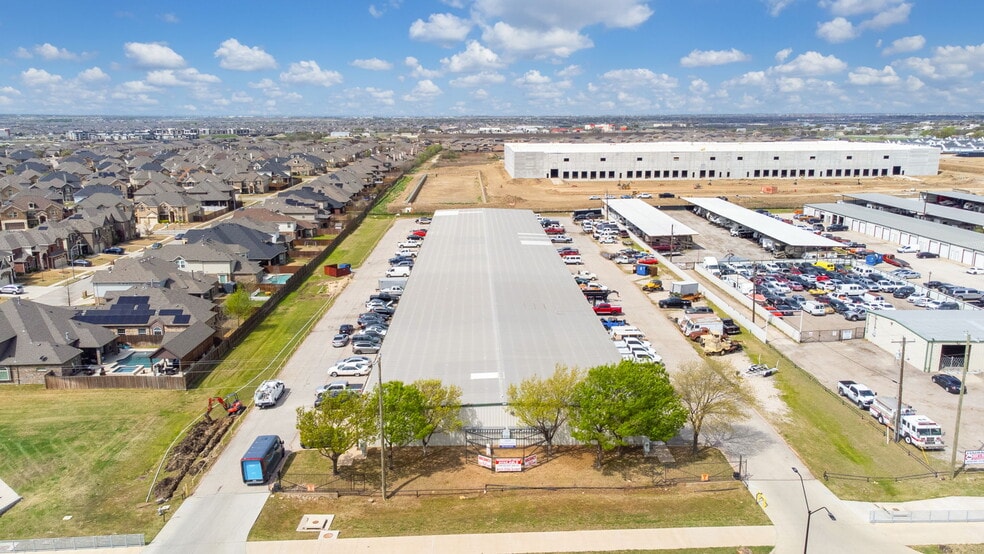 More Photos Of 10027 Harmon Rd, Fort Worth Unknown For Lease