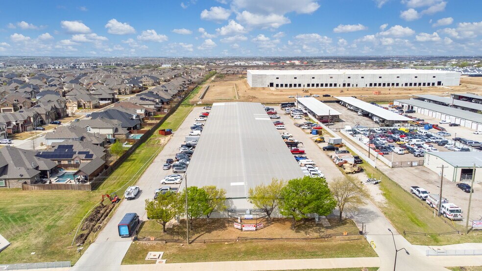 More Photos Of 10027 Harmon Rd, Fort Worth Unknown For Lease
