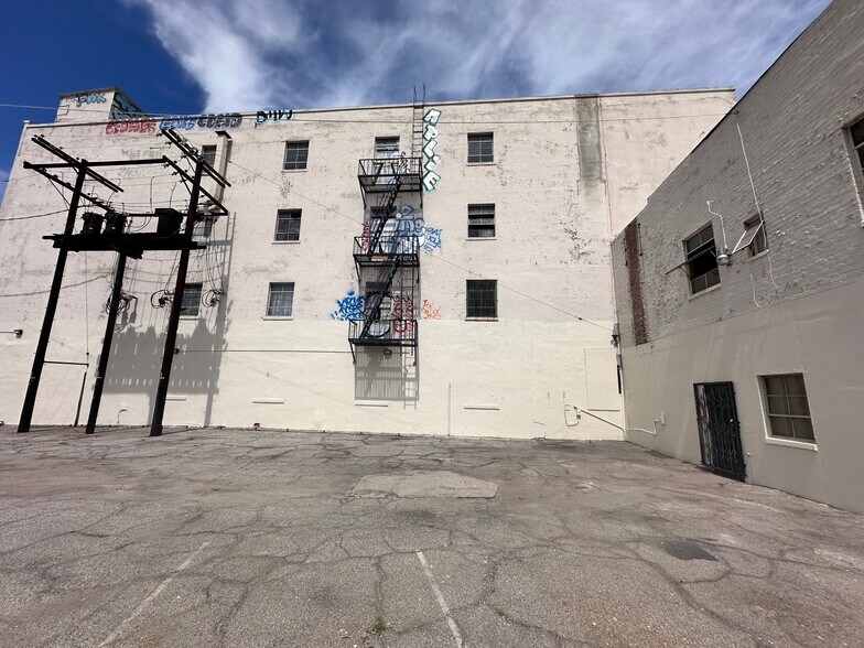 More Photos Of 1327 S Olive St, Los Angeles Specialty For Lease