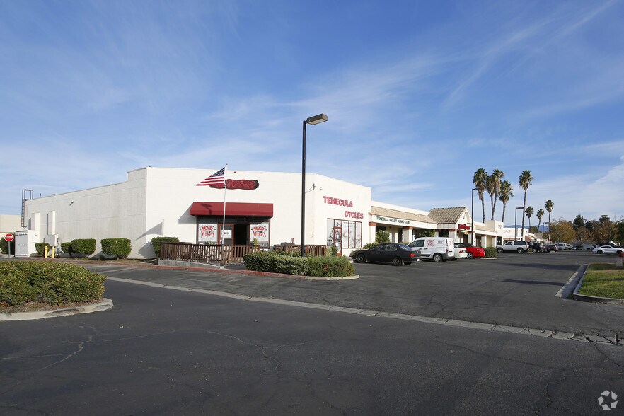 More Photos Of 27470 Commerce Center Dr, Temecula Restaurant For Lease