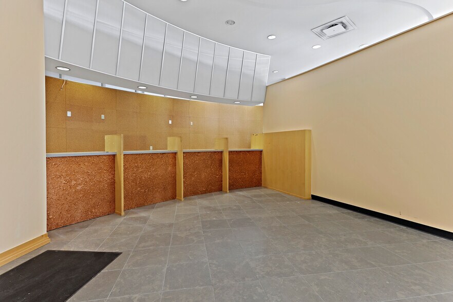 More Photos Of 221 W Philadelphia St, York Office For Sale