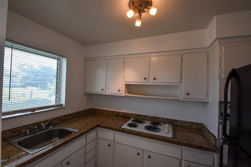 More Photos Of 1241-1251 W River Dr, Margate Apartments For Sale