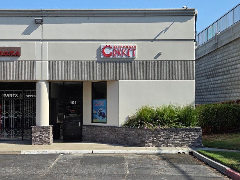 Primary Photo Of 21021 Soledad Canyon Rd, Canyon Country Storefront For Lease