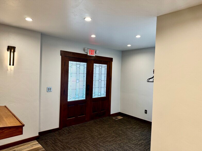 More Photos Of 311 12th St, Chinook Specialty For Sale