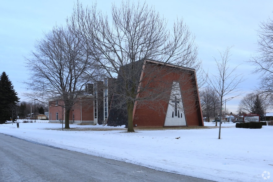 Primary Photo Of 30 Shaftsbury Dr, Kitchener Religious Facility For Sale