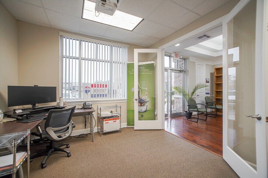 More Photos Of 16000 Park Ten Pl, Houston Office For Lease