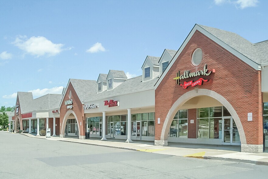 More Photos Of 460-620 N Lapeer Rd, Lake Orion Unknown For Lease