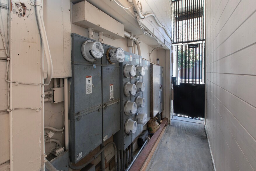 More Photos Of 1040-1042 Howard St, San Francisco Apartments For Sale