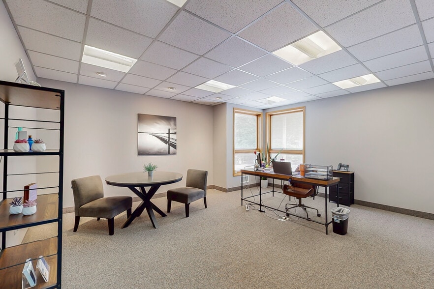 More Photos Of 7 Waterloo Rd, Stanhope Office For Sale