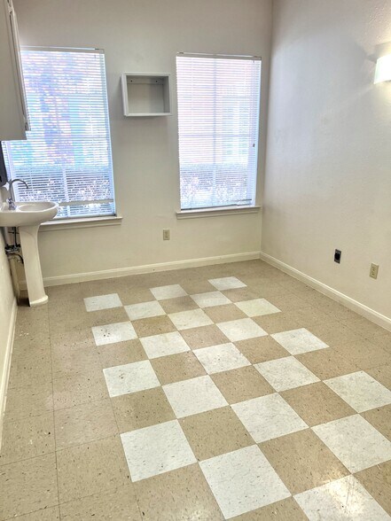 More Photos Of 22028 Highland Knolls Dr, Katy Medical For Sale