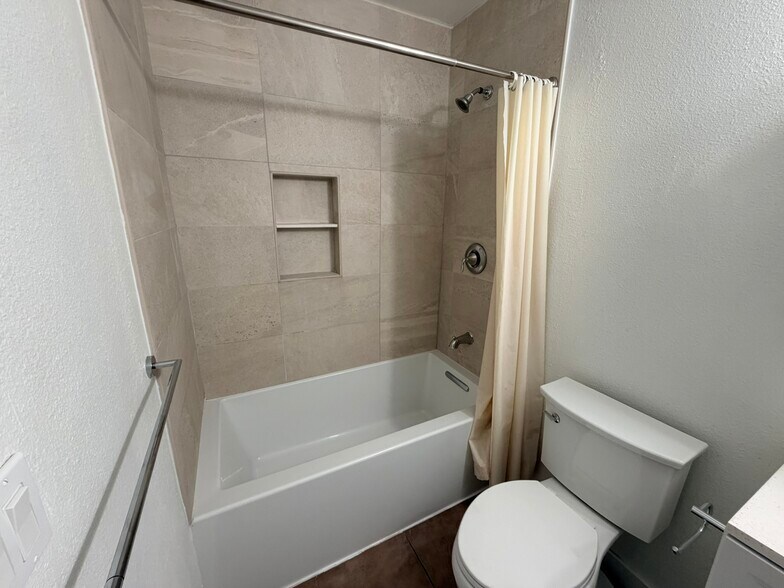 More Photos Of 3553 Landis St, San Diego Apartments For Sale