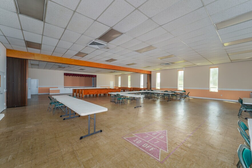 More Photos Of 412 McDonald St, Waycross Specialty For Sale