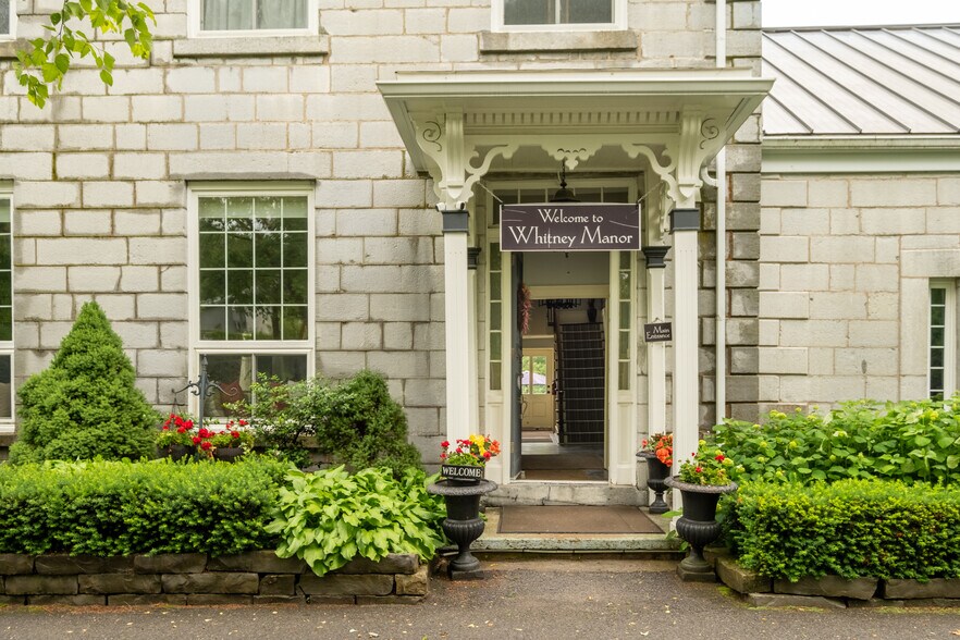 More Photos Of 8 Starr Pl, Kingston Hospitality For Sale
