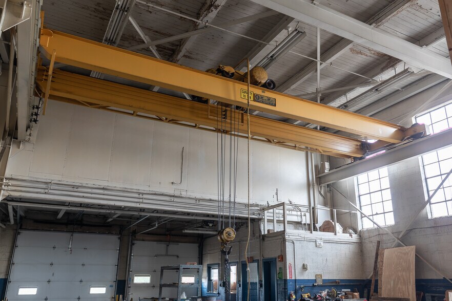 More Photos Of 24000 Lakeland Blvd, Euclid Manufacturing For Sale