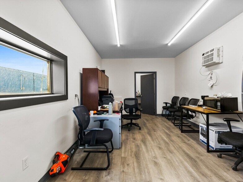 More Photos Of 495 L a White Dr, Fletcher Industrial For Lease