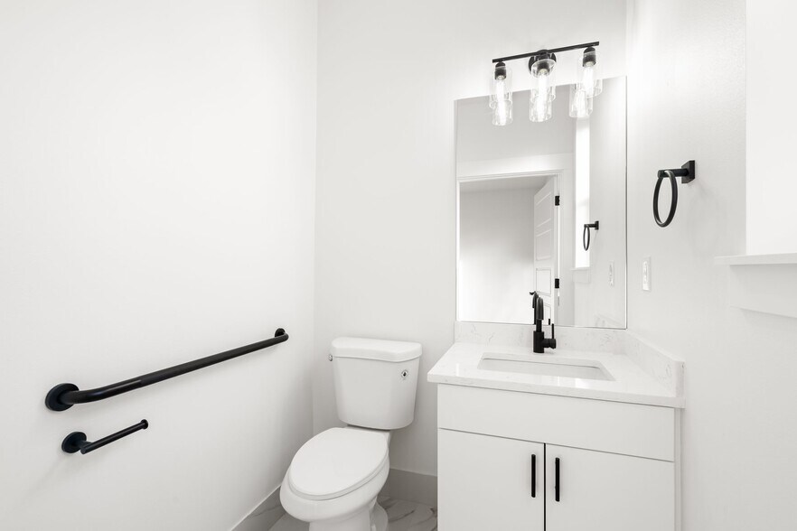 More Photos Of 1801 SE Brookwood Ave, Hillsboro Specialty For Sale