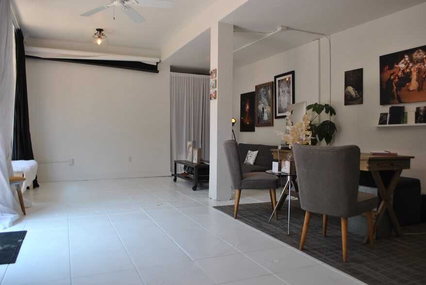 More Photos Of 451-461 E Main St, Ventura Storefront For Lease