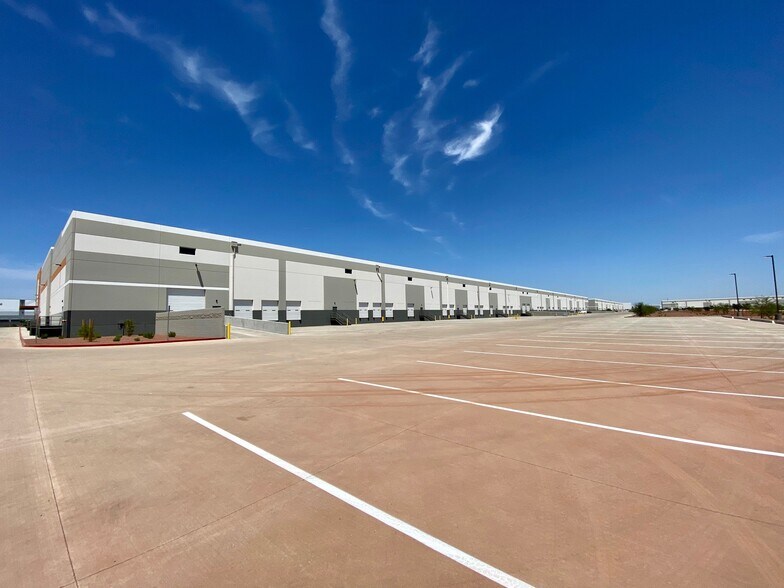 More Photos Of 9393 W Buckeye Rd, Tolleson Warehouse For Lease