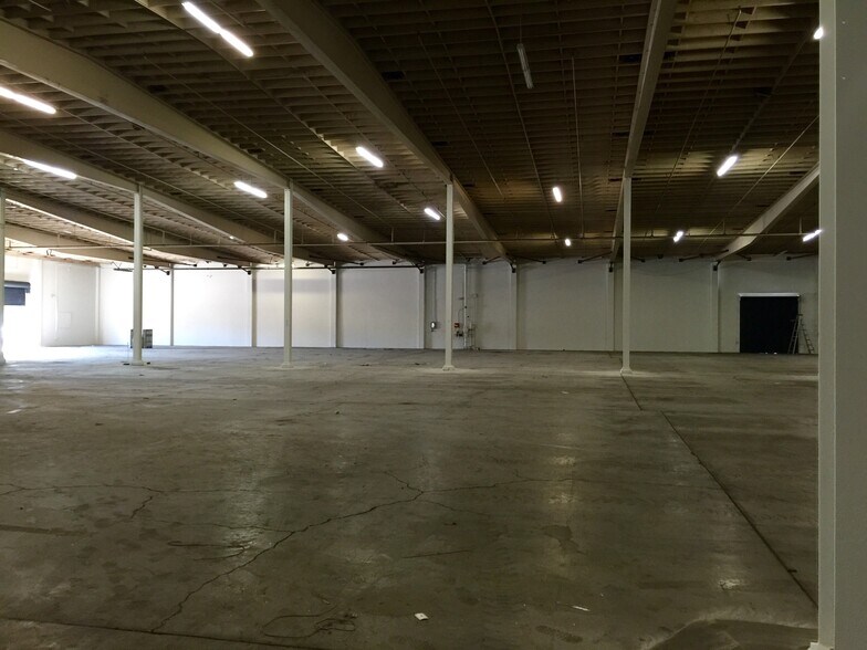 More Photos Of 2211 Frederick St, Oakland Warehouse For Lease