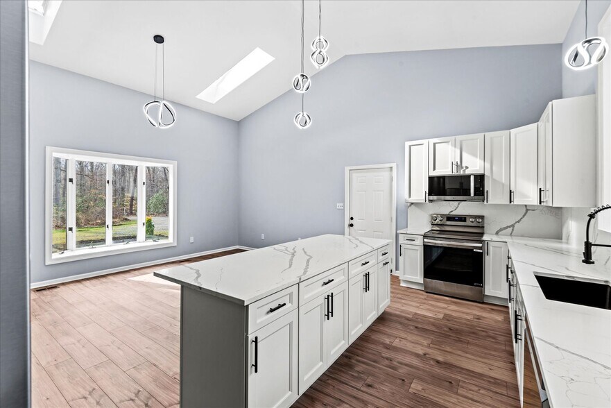 More Photos Of 7621 River Rd, Fredericksburg Specialty For Sale