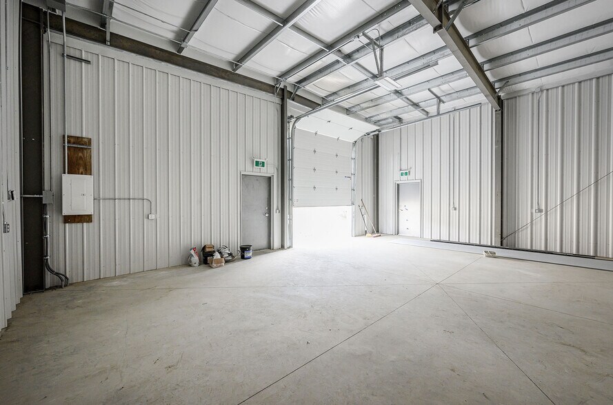 More Photos Of 240 Larkspur St, Kamloops Industrial For Sale