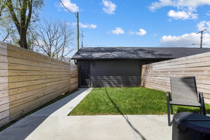 More Photos Of 2226-2232 Central Ave, Indianapolis Apartments For Sale