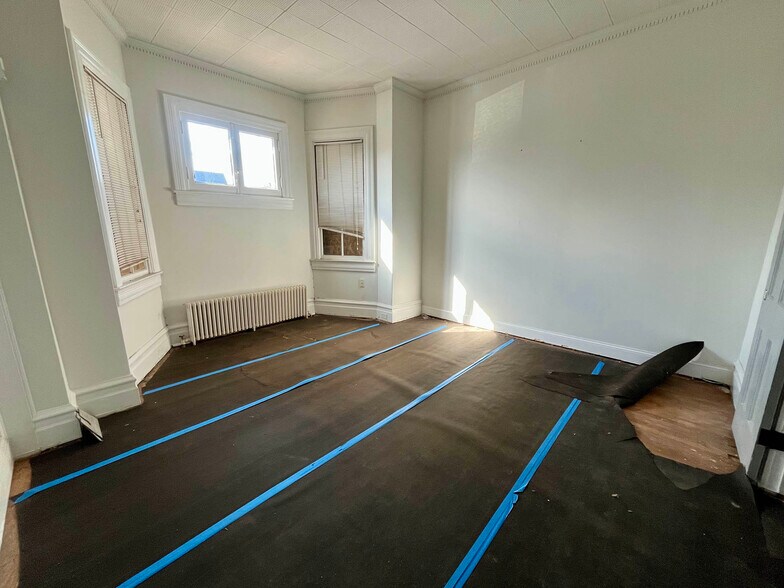 More Photos Of 3818 Roland Ave, Baltimore Office Residential For Sale