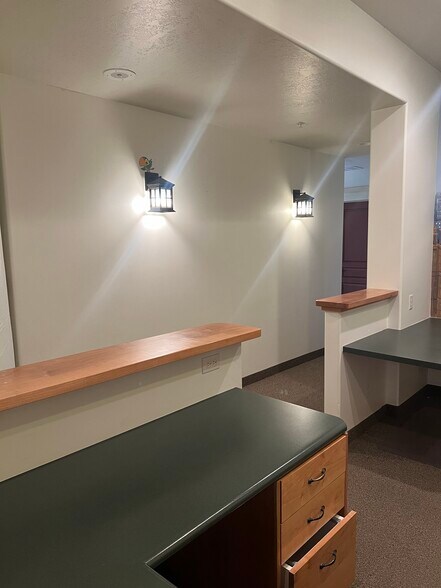 More Photos Of 1268 W South Jordan Pky, South Jordan Medical For Lease