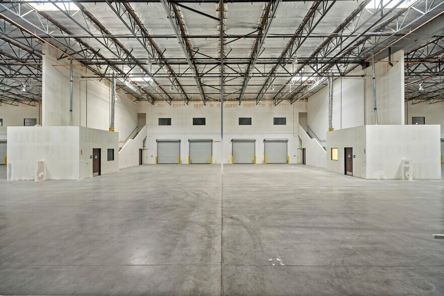 More Photos Of 2989 Lenwood Rd, Barstow Warehouse For Lease