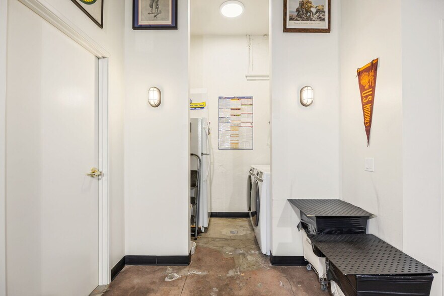 More Photos Of 21627 Sherman Way, Canoga Park Storefront For Sale