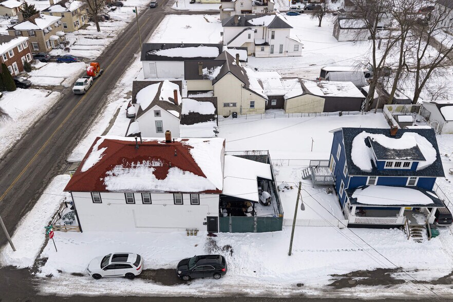 More Photos Of 229 N Belmont Ave, Springfield Storefront Retail Residential For Sale