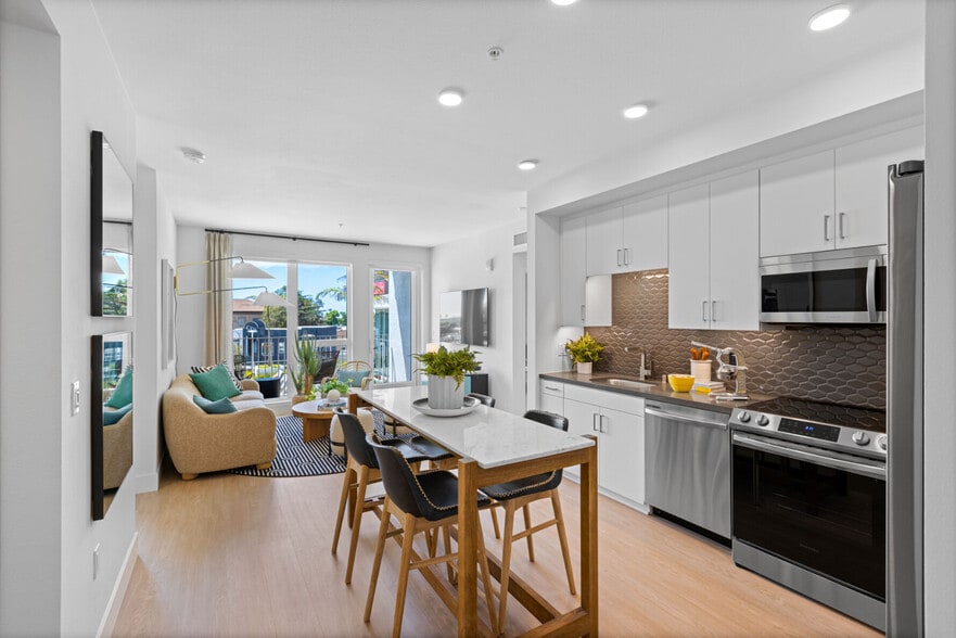 More Photos Of 4353 Park Blvd, San Diego Apartments For Lease