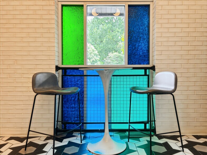 More Photos Of 3117 Whiting Ave, Charlotte Coworking Space