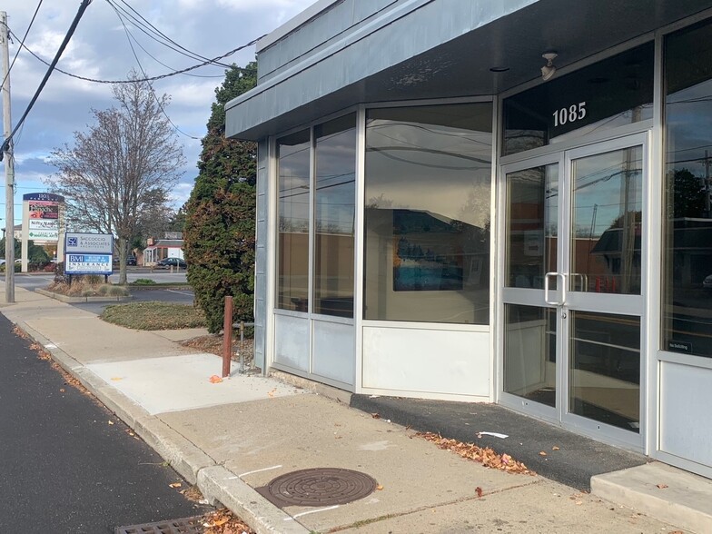 Primary Photo Of 1085 Park Ave, Cranston Office For Lease