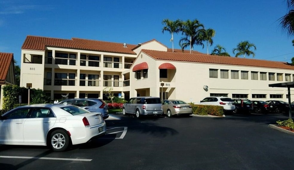 Primary Photo Of 801 Anchor Rode Dr, Naples Medical For Lease