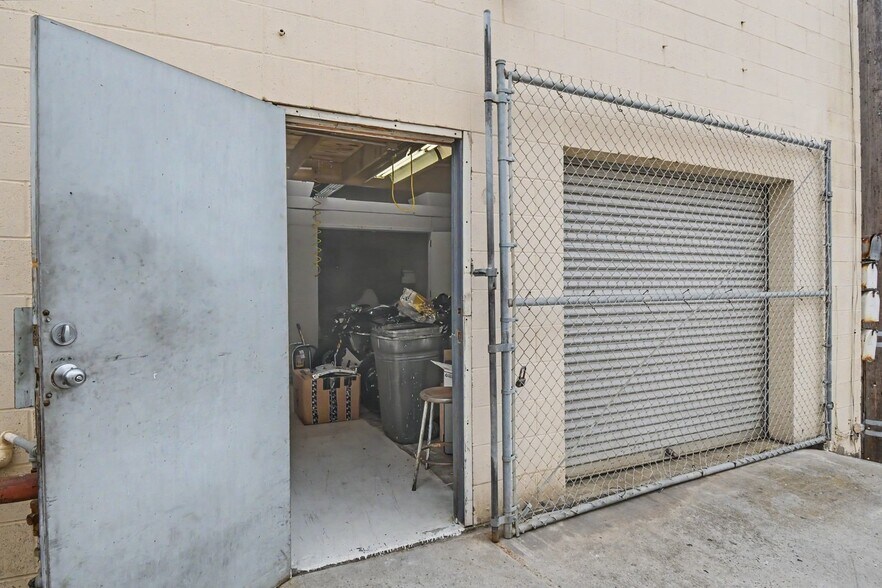 More Photos Of 1235-1239 Cushman Ave, San Diego Service For Sale